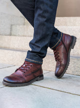 Boots dark red