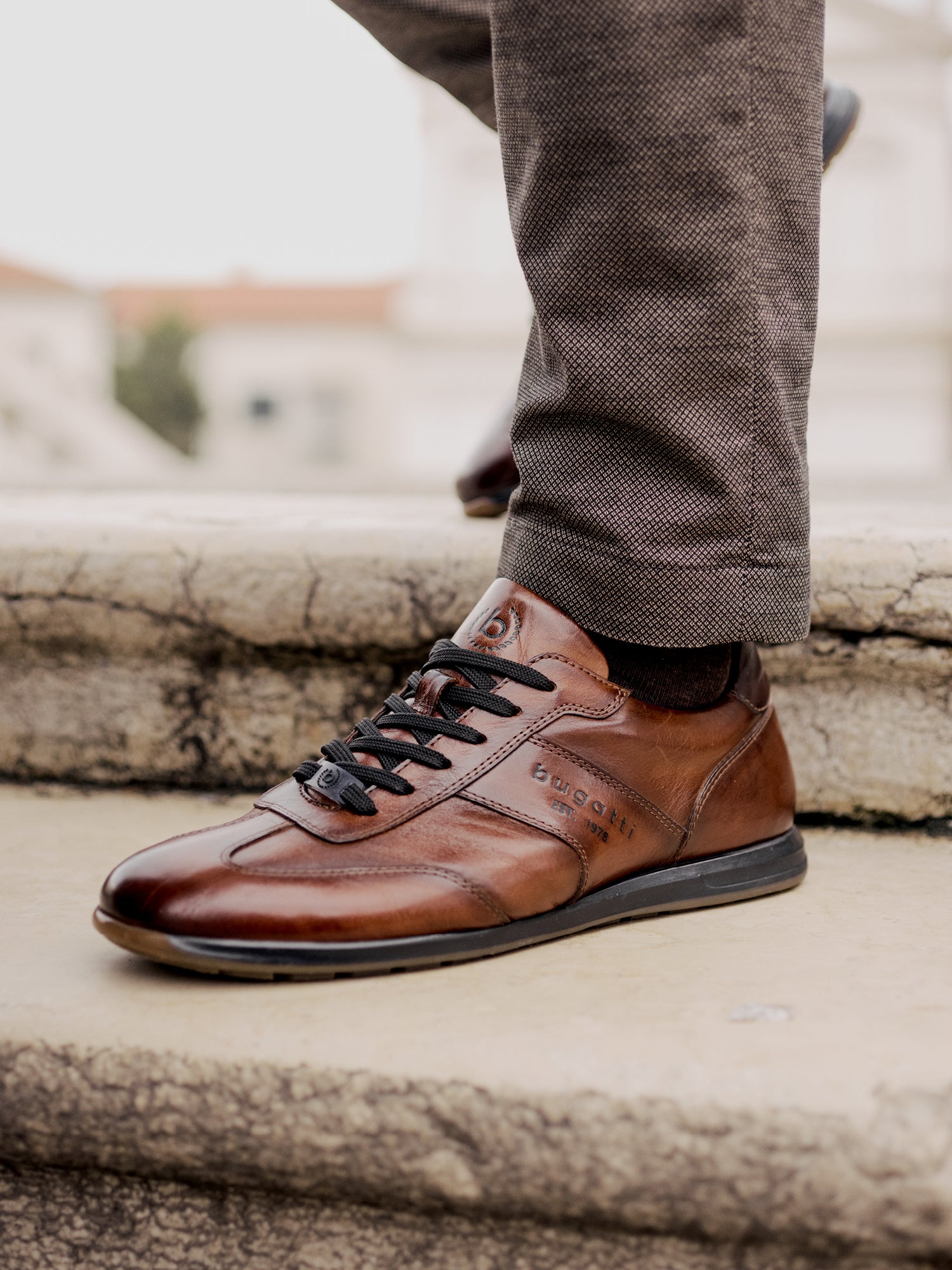 Leather Sneaker brown