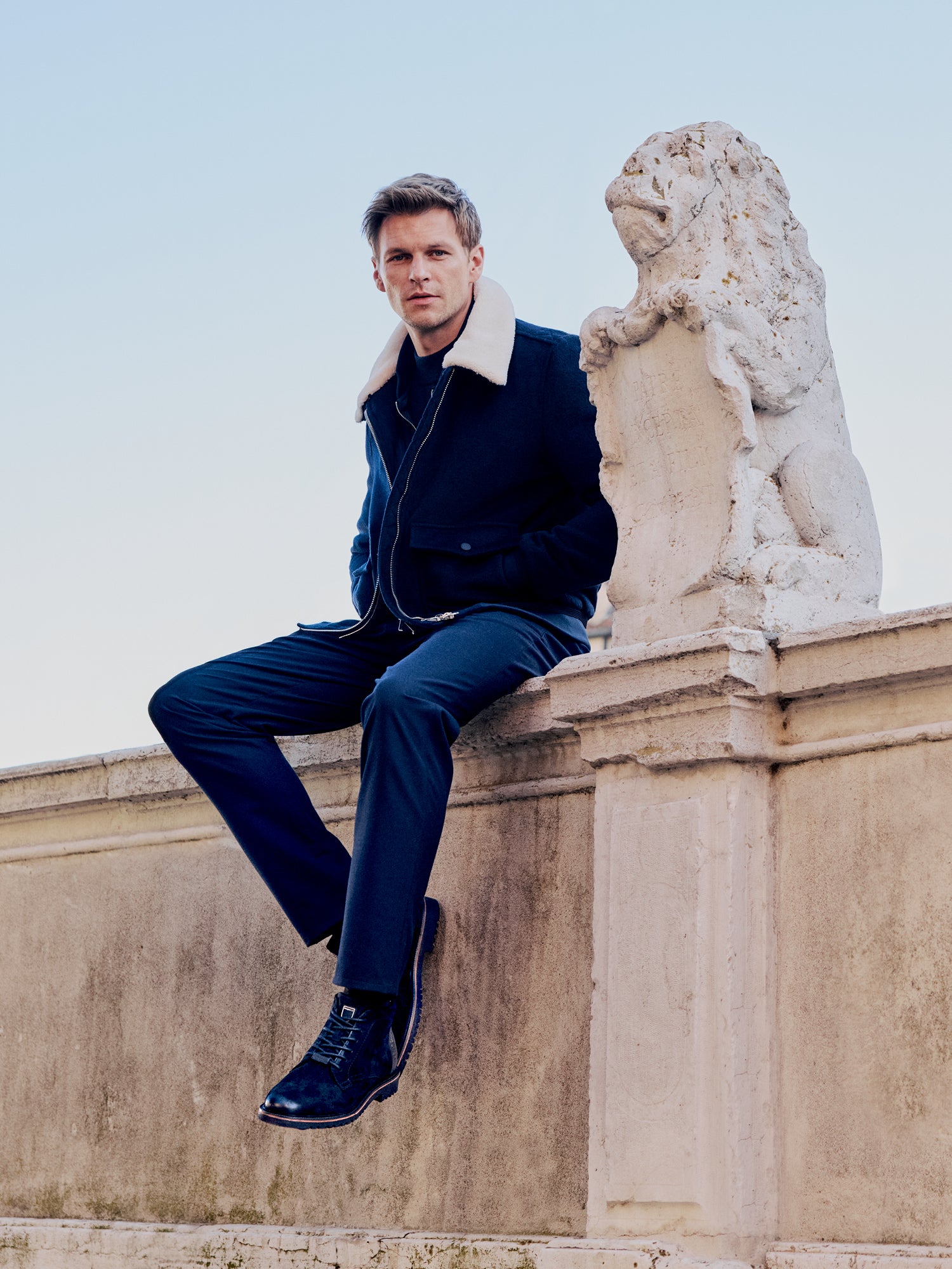 Leather Lace-up Boots black