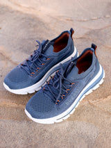 Sneaker blau