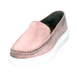 Moccasin pink